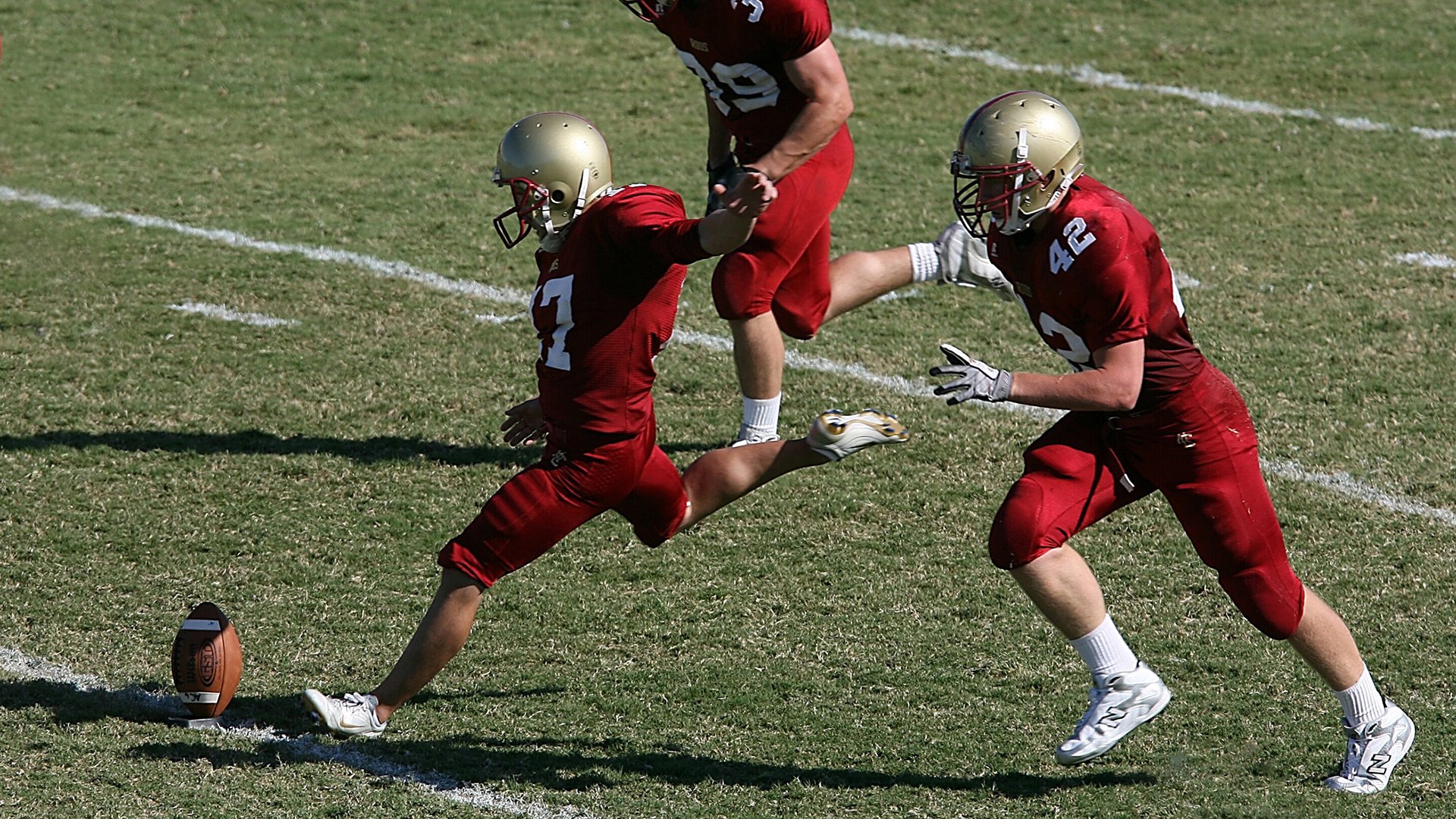 亚洲足球锦标赛中，某队士气高昂，大获成功，亚洲男子足球锦标赛